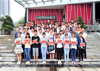 8年，800多名学生，800多个梦想，公海赌船710陕西助学圆你求学梦！